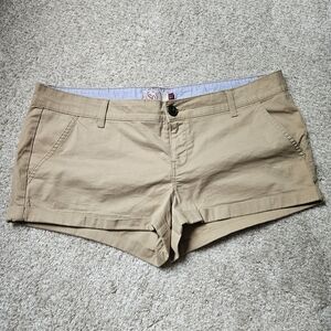 SO Women's Tan Shorts